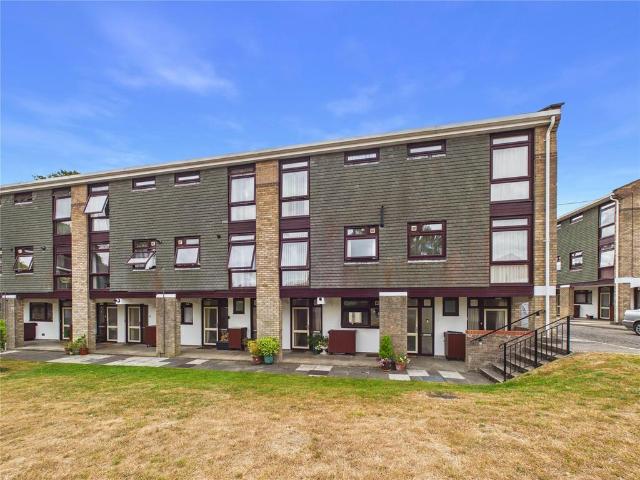 Flat for sale in Chelmondiston, Suffolk
