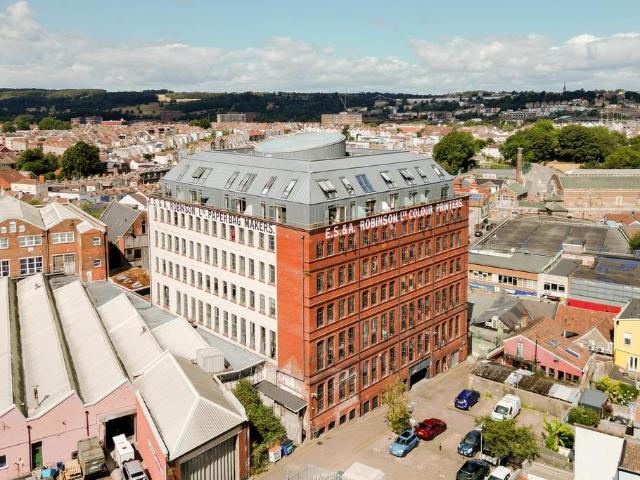 Flat for sale in Feckenham, City Of Bristol