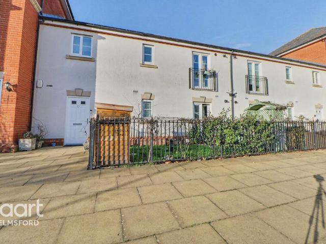 Flat for sale in Great and Little Leighs, Chelmsford