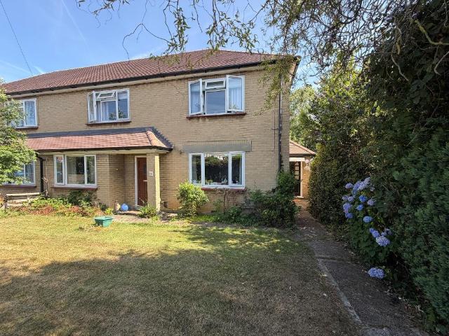 Flat for sale in Hillview, Surrey