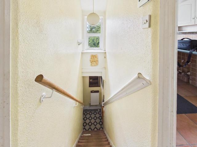 Flat for sale in Hooley, Red Hill