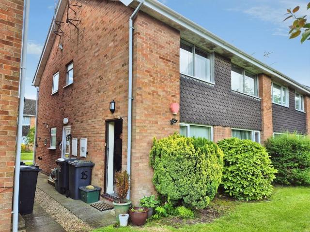 Flat for sale in Gloucester, Gloucestershire