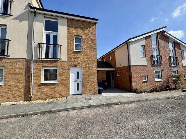Flat for sale in Town, Merthyr