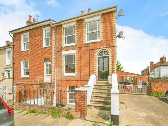 Flat for sale in Hythe, Fordham Heath
