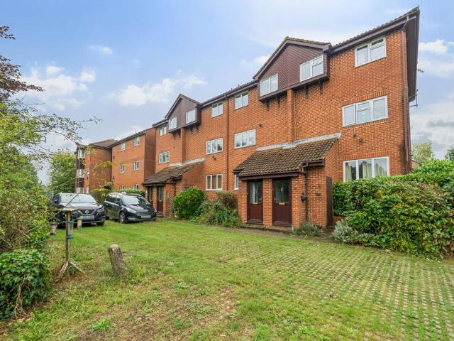 Flat for sale in Greatness, Sevenoaks