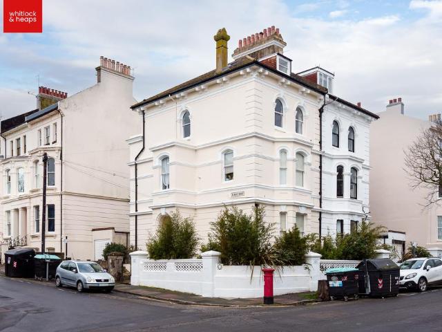 Flat for sale in Round Hill, Brighton & Hove