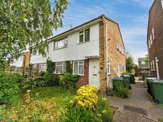 Flat for sale in Longlands, Halfway Street