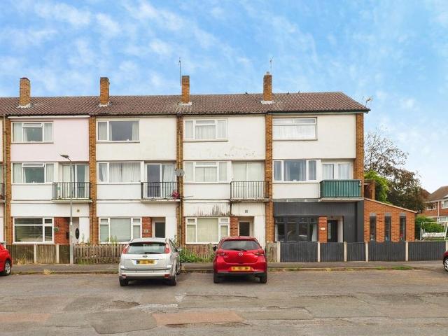Flat for sale in Barton In Fabis, East Midlands