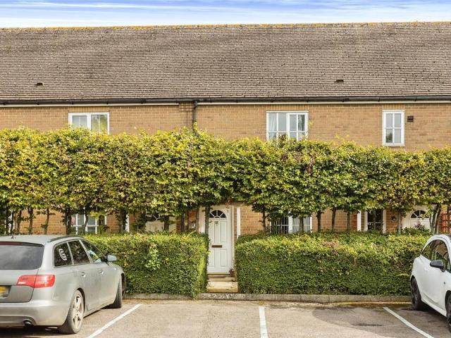 Flat for sale in Fossebridge, Gloucestershire