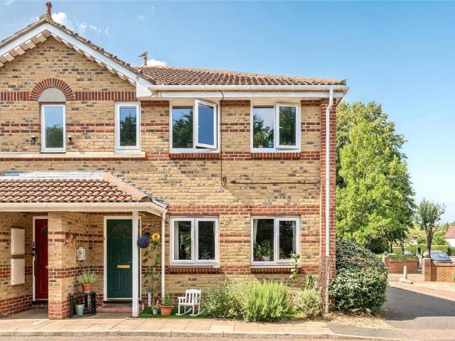 Flat for sale in Elmers End, Greater London