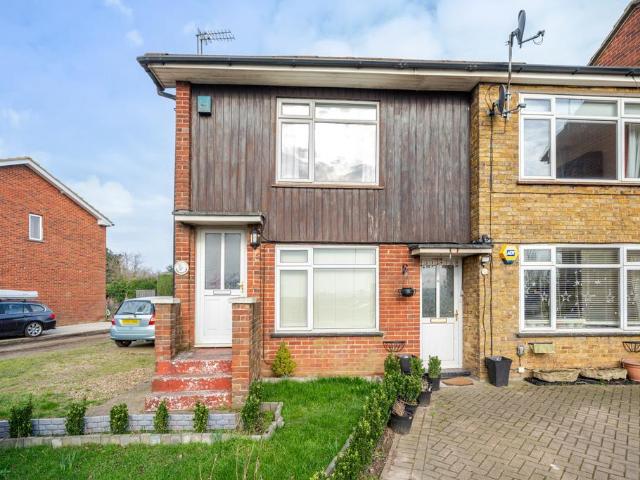 Flat for sale in Denham, Higher Denham