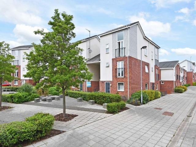 Flat for sale in Joiner's Square, Hanley