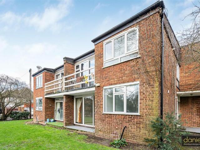 Flat for sale in Sudbury, Greater London