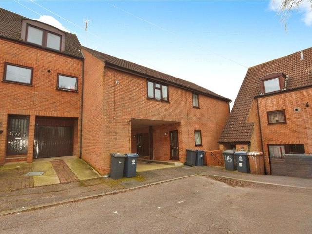 Flat for sale in Hockerill, Colliers End