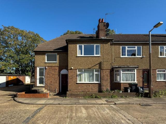 Flat for sale in Greater London