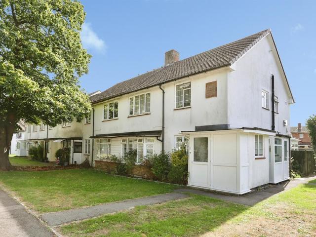 Flat for sale in Thornhill Park, City Of Southampton