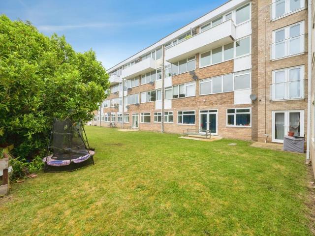 Flat for sale in Helford, Hampshire
