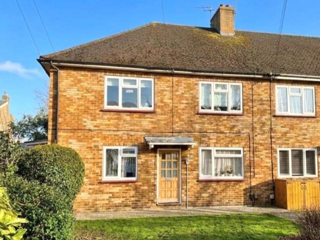 Flat for sale in Row Town, Surrey