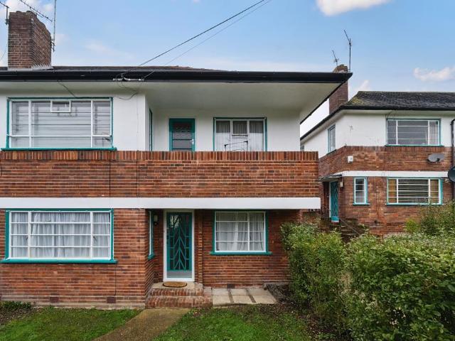 Flat for sale in Finchley, Isle Of Man