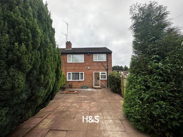 Flat for sale in Shirley, West Midlands