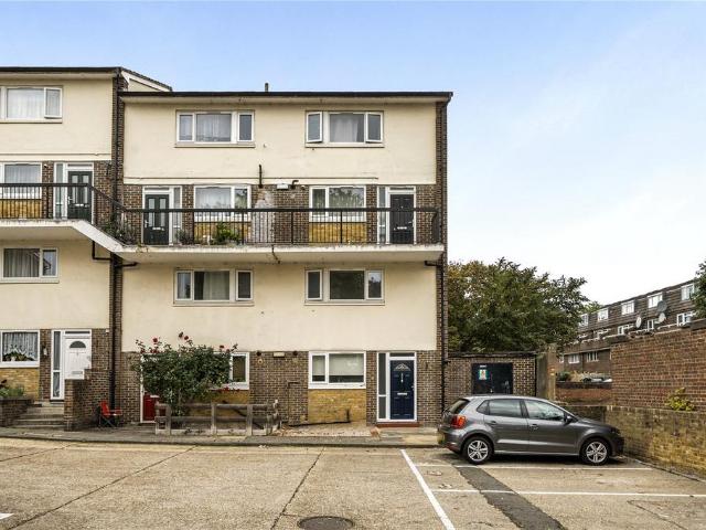 Flat for sale in Upper Sydenham, Greater London