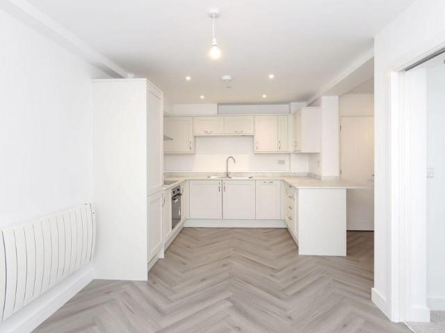 Flat for sale in Pouchen End, Hertfordshire