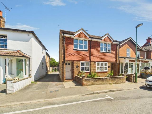Flat for sale in New Town, Horsham