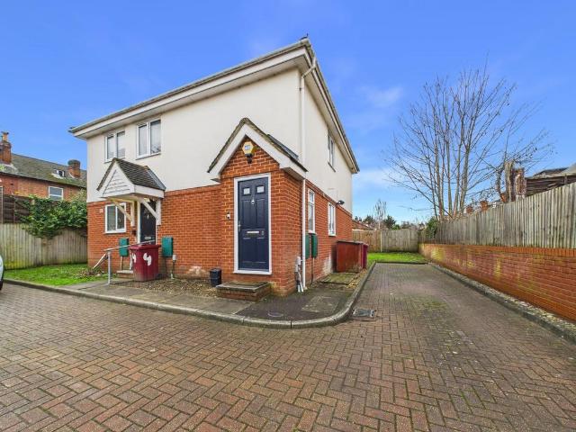 Flat for sale in Reading West, Reading