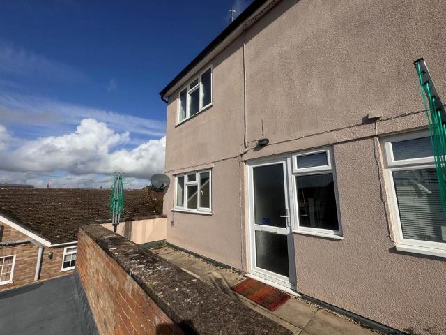 Flat for sale in Berrick Salome, Oxfordshire