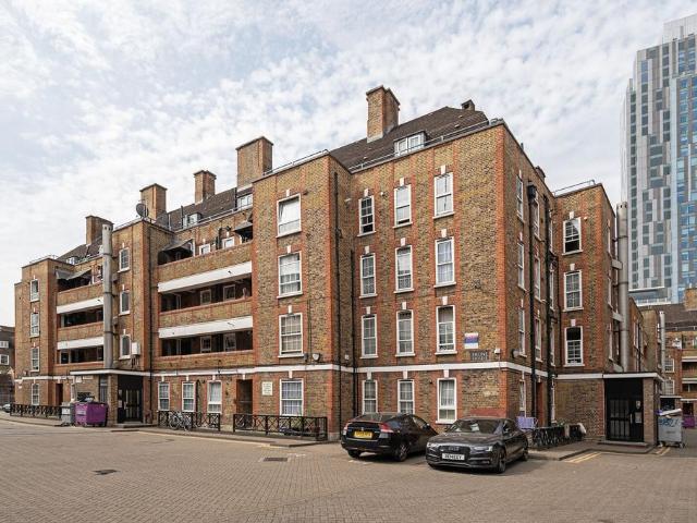 Flat for sale in Spitalfields, Whitechapel