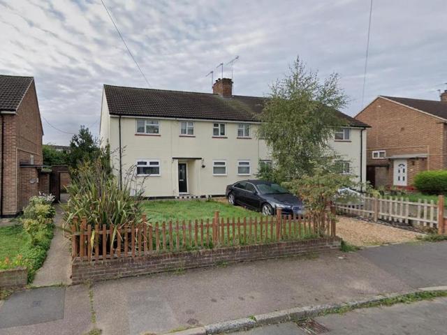 Flat for sale in Broxbourne, Hertfordshire