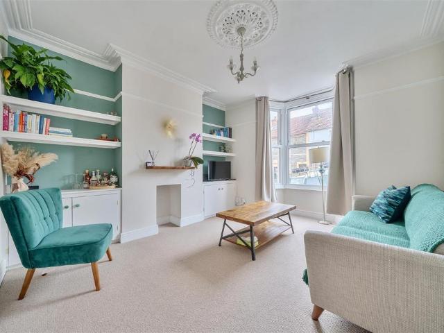 Flat for sale in Feckenham, City Of Bristol