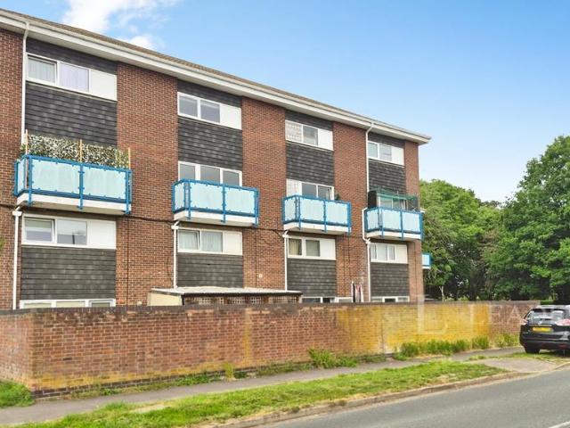 Flat for sale in West End, Fareham