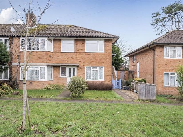 Flat for sale in Chesham, Asheridge
