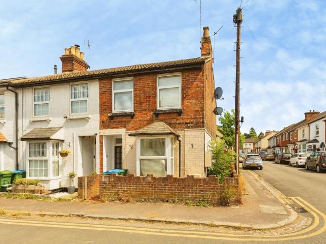 Flat for sale in Quarrendon, Aylesbury