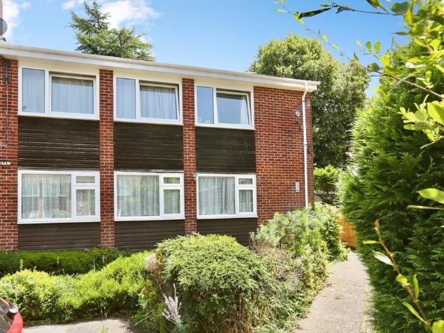 Flat for sale in Helford, Hampshire