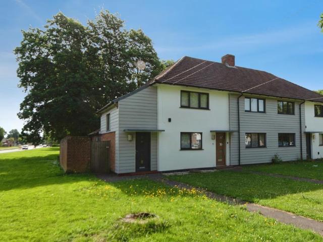Flat for sale in Rowner, Middlecroft