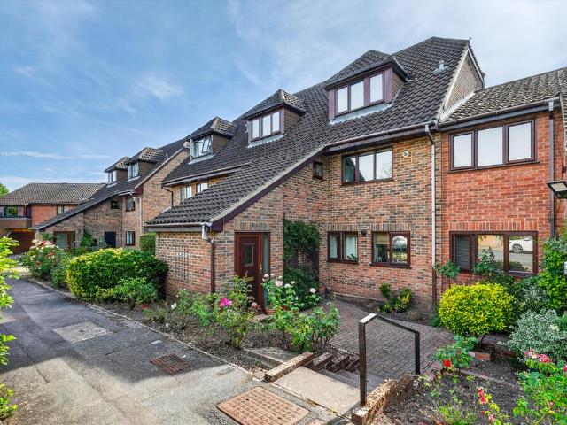 Flat for sale in Wokingham