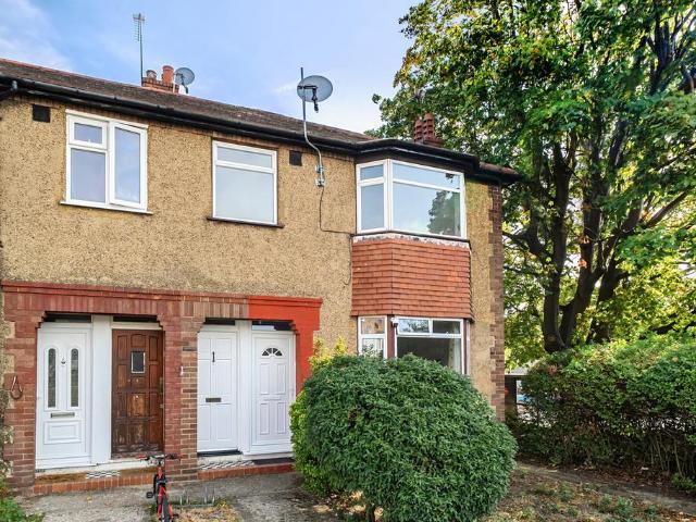 Flat for sale in Wood End, Greater London