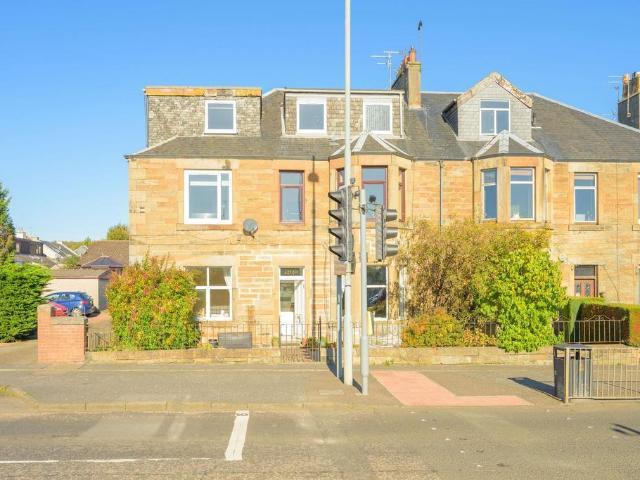 Flat for sale in Broxburn, West Lothian