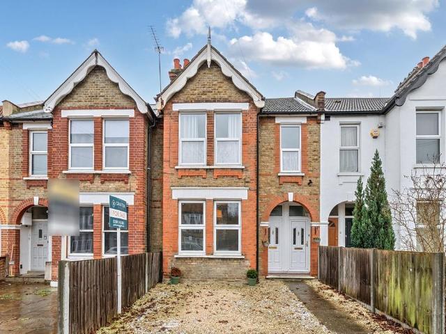 Flat for sale in Anerley, Greater London
