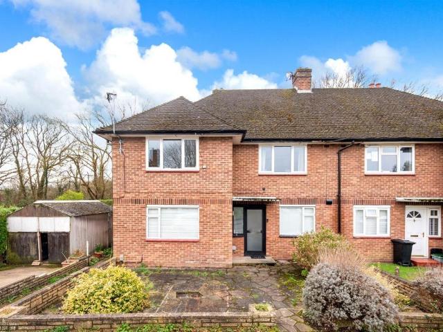 Flat for sale in West Ewell, Ewell