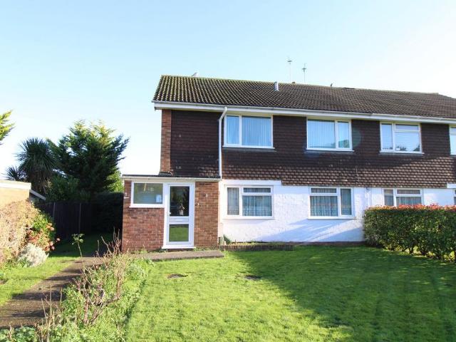 Flat for sale in Hayes, Greater London