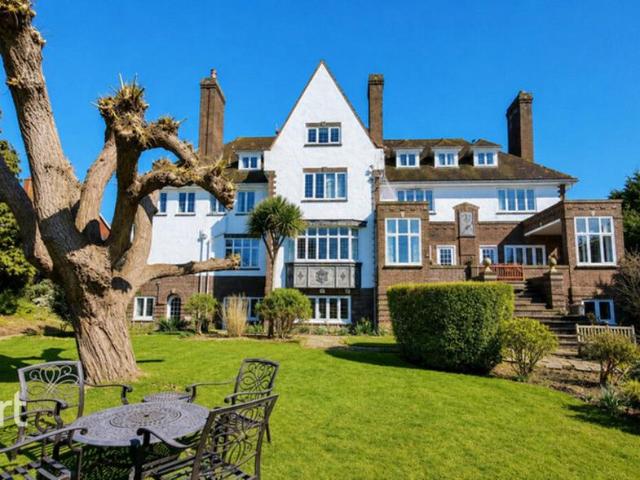 Flat for sale in Frinton and Walton, Dale Hill