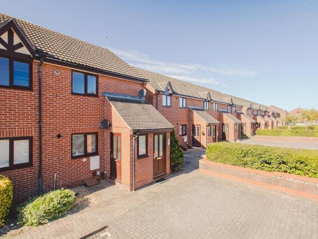 Flat for sale in Rodbourne, Swindon