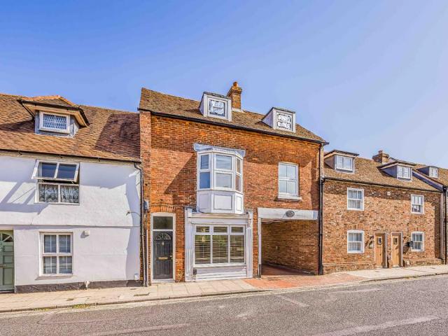 Flat for sale in Spring Vale, Hampshire