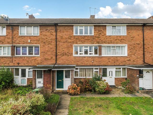 Flat for sale in Horn Park, Greater London