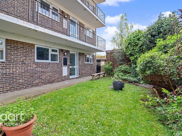 Flat for sale in Moulsham, Chelmsford