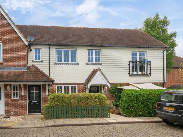 Flat for sale in Littlecote, West Sussex