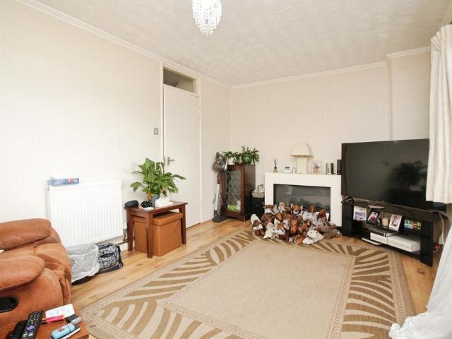 Flat for sale in Camp Hill, Warwickshire